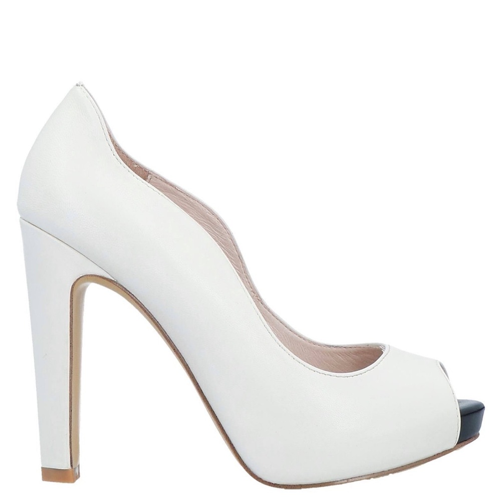 Leather shoes